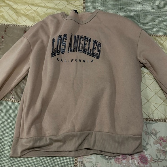 SHEIN Sweaters - SHEIN crewneck